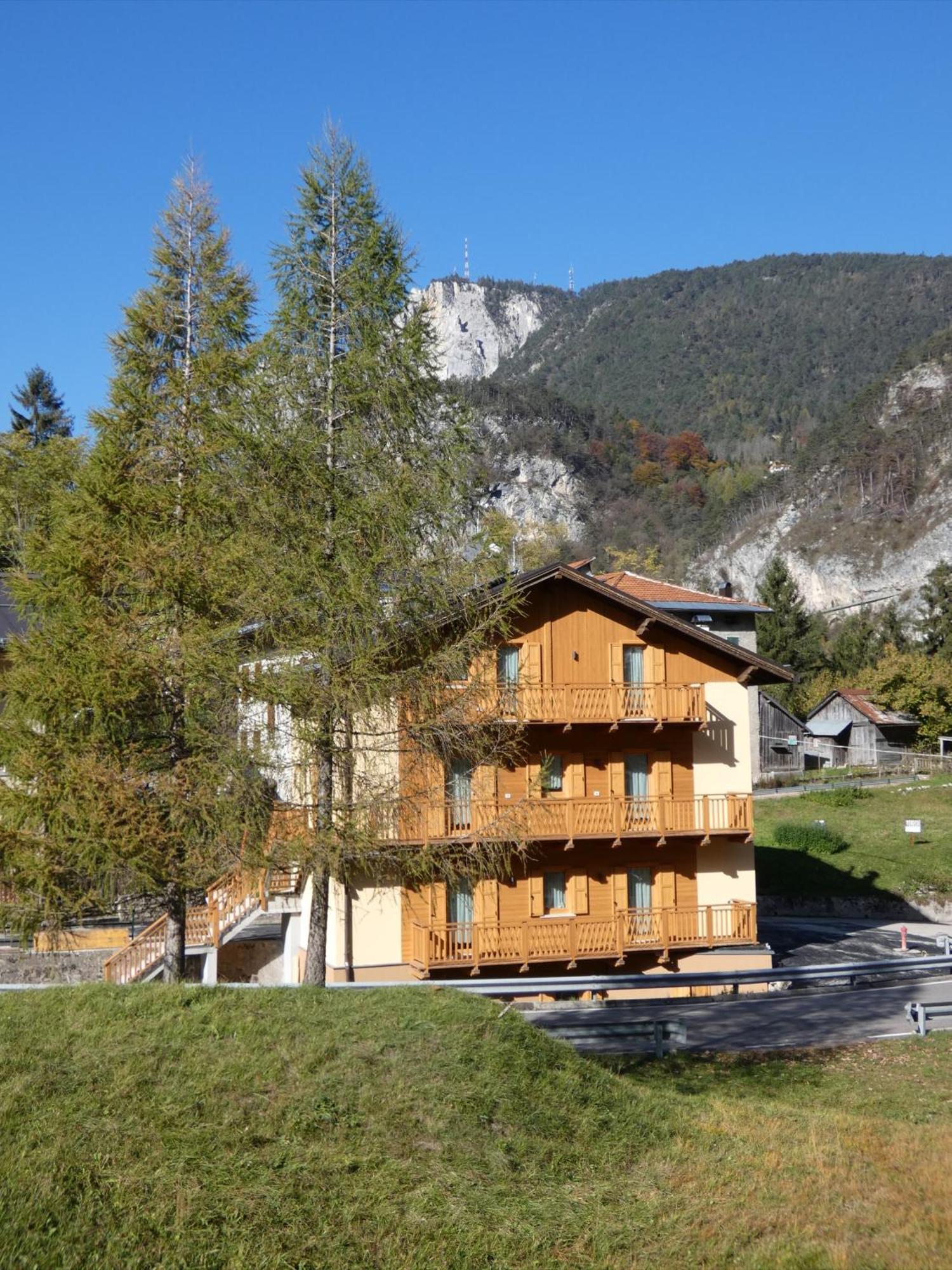 Hotel Ai Larici à Perarolo di Cadore Extérieur photo